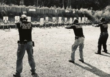 IRS-guns-training-3-550.jpg