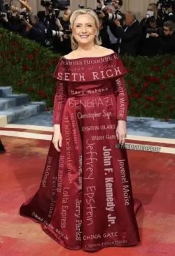 hillary-clinton-red-dress-red-carpet.jpg