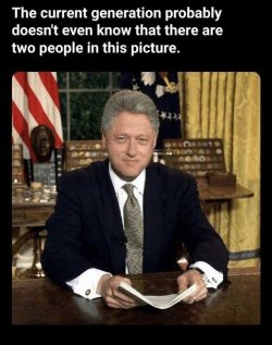 bill-clinton-at-oval-office-desk.jpg