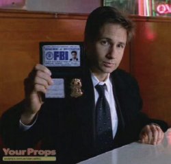 The-X-Files-Fox-Mulder-FBI-ID-Wallet-Badge-5.jpg