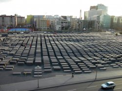 Holocaust_Memorial_Berlin.JPG