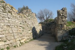 Legendary-Walls-of-Troy.jpg